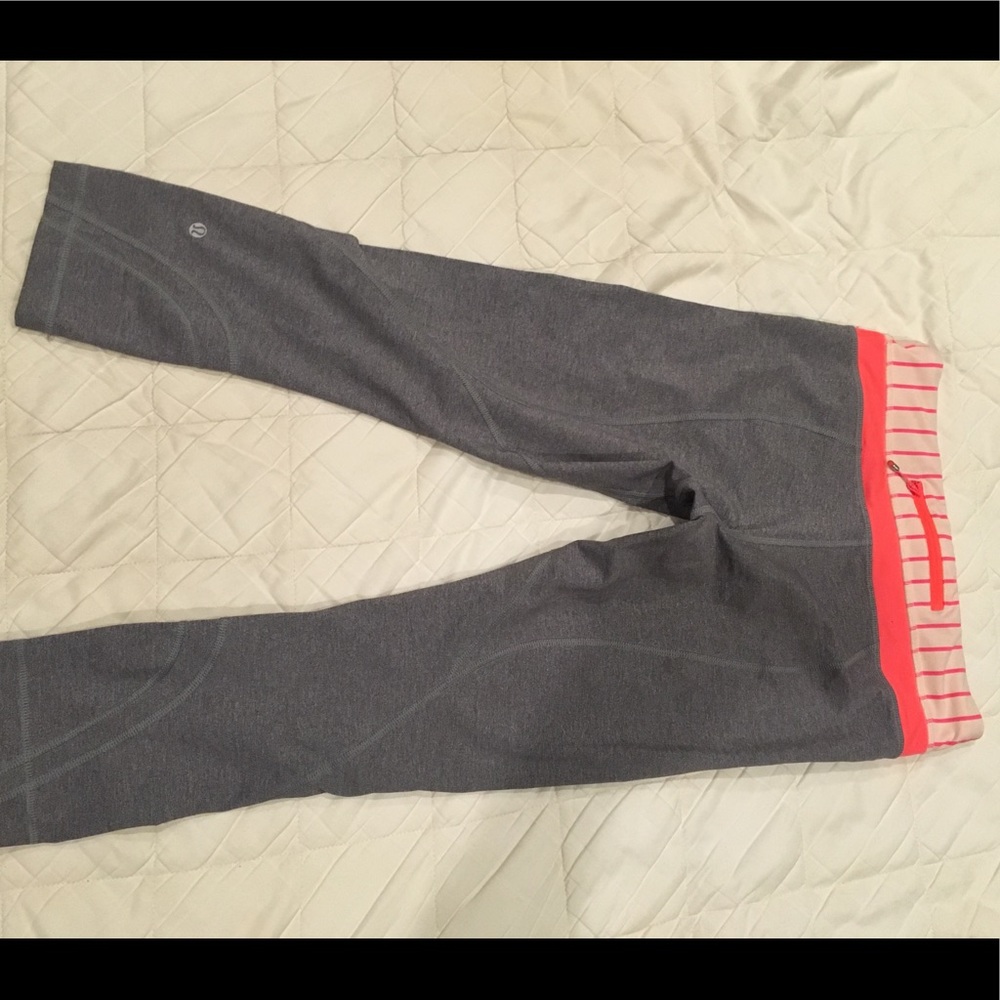 Lulu Lemon grey and pink cropped leggings